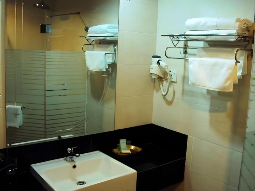 Mb Hotel Tawau Exterior photo